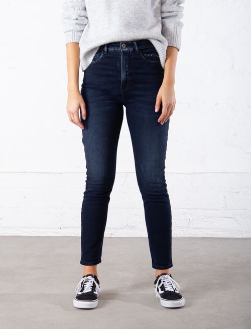 Jean Skinny con apliques en bolsillos