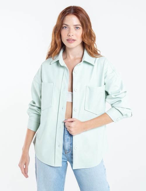 Chaqueta con bolsillos de parche