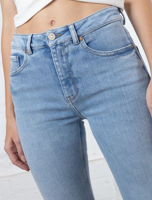 Jean Flare cinco bolsillos