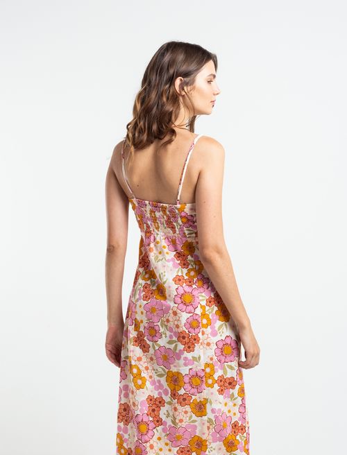 Vestido con diseño de flores