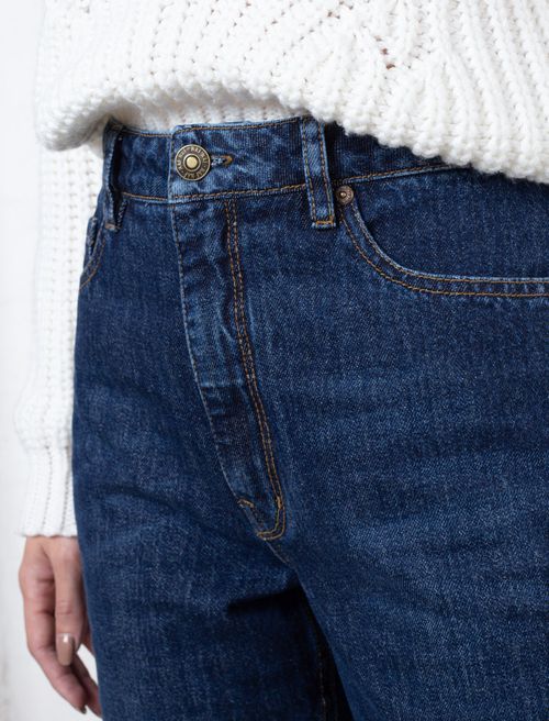 Jean Mom oscuro
