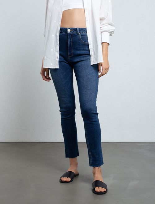Jean Skinny tono oscuro