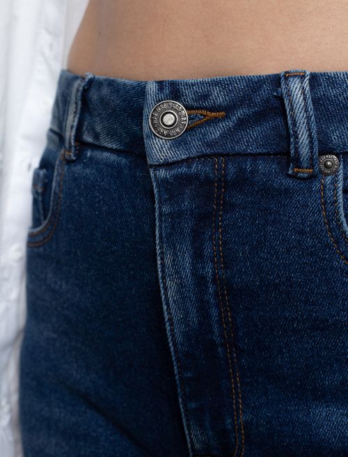 Jean Skinny tono oscuro