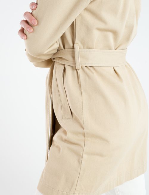 Blazer de botones con cinturón