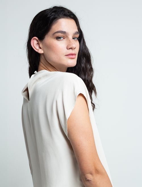 Camisa de tela fluida