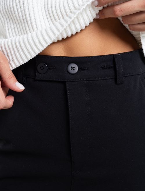 Pantalón Skinny en tono oscuro