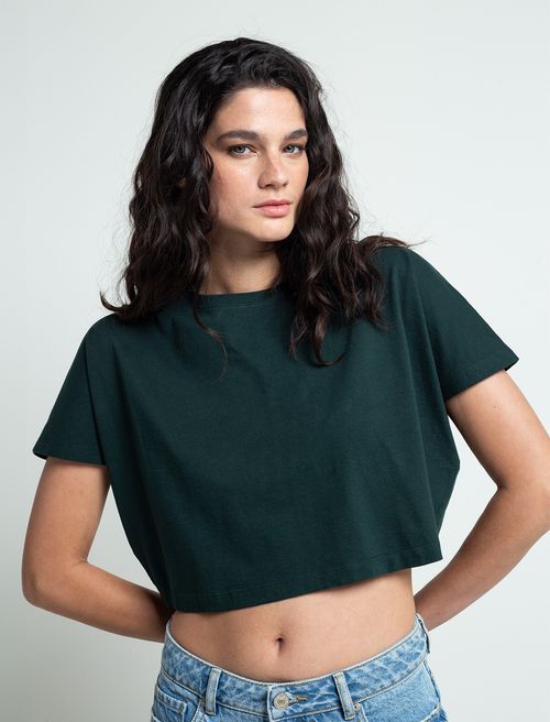 Camiseta tipo crop