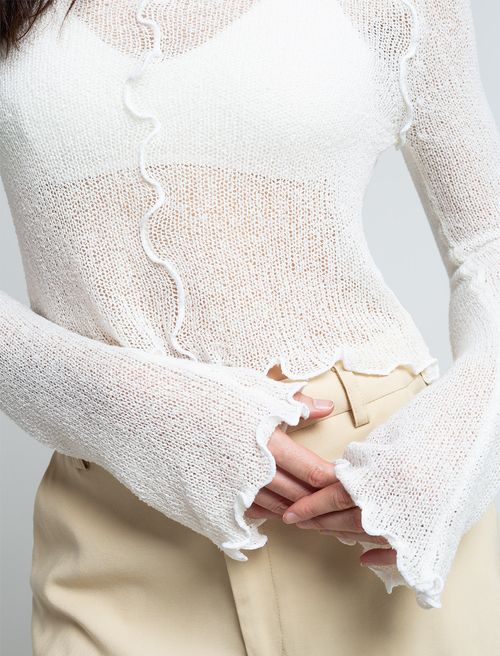Camiseta tejida con transparencia