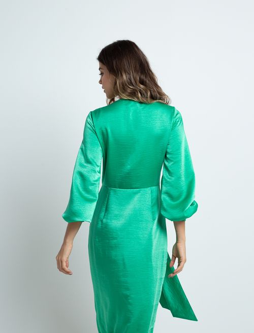 Vestido con escote en V