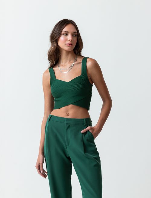 Camiseta tejida tipo crop