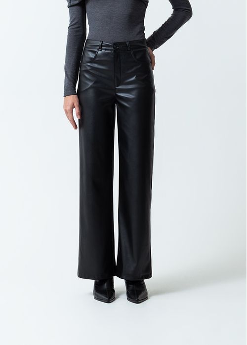 Pantalón en tela tipo cuero