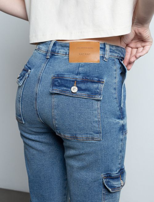 Jean Skinny tipo cargo