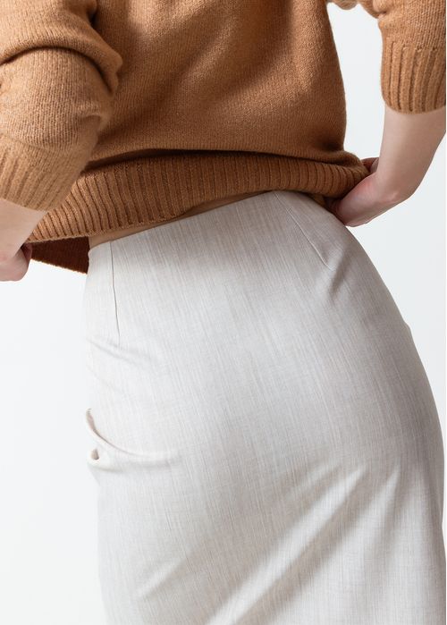 Falda con ajuste asimétrico