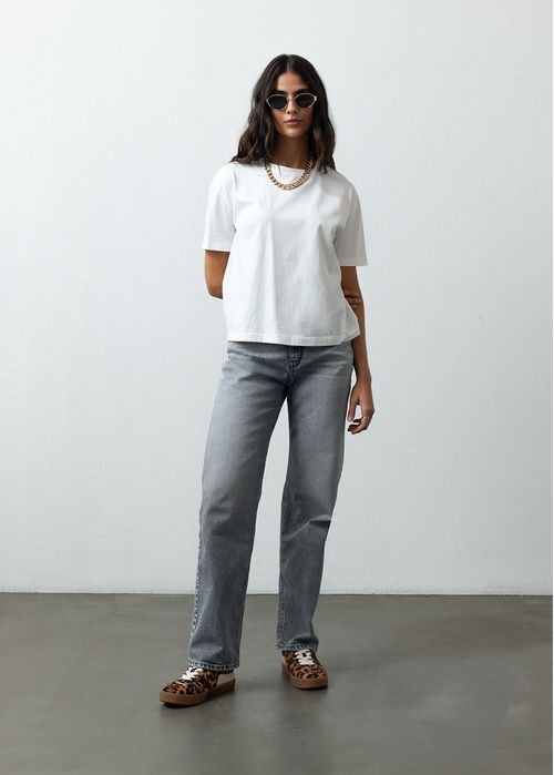 Jean Straight tono gris