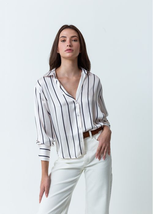Camisa de diseño a rayas