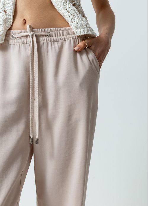 Pantalón con elástico en cintura