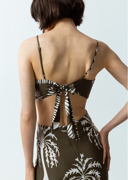 Vestido con estampado de palmeras