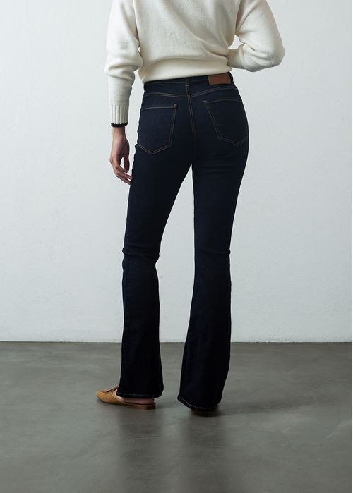 Jean con bota amplia
