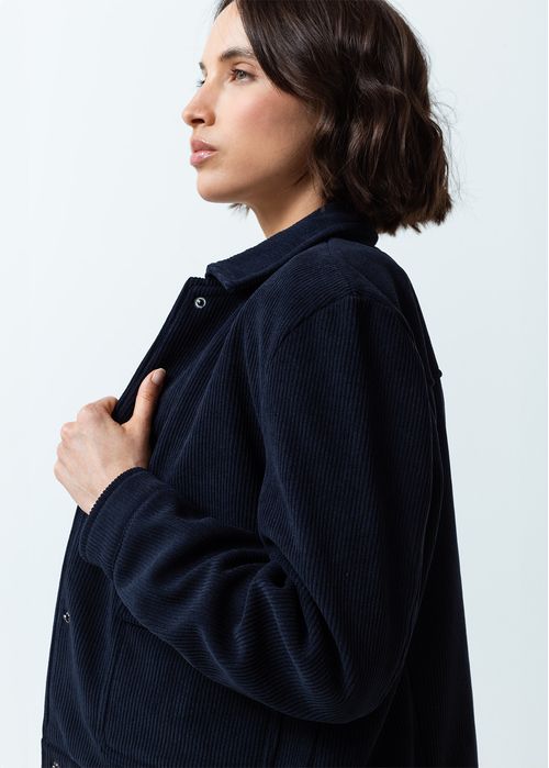 Chaqueta con ajuste de broches
