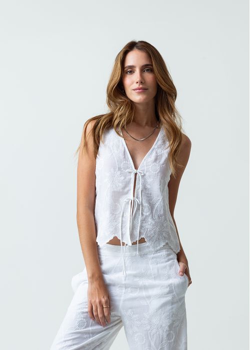 Camisa con escote en V