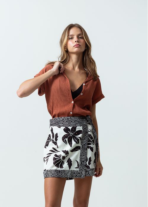 Camisa manga corta escote en V