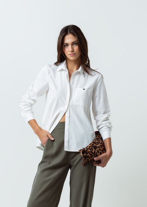 Camisa manga larga con apliques bordados