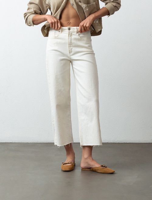 Pantalón con largo tobillero