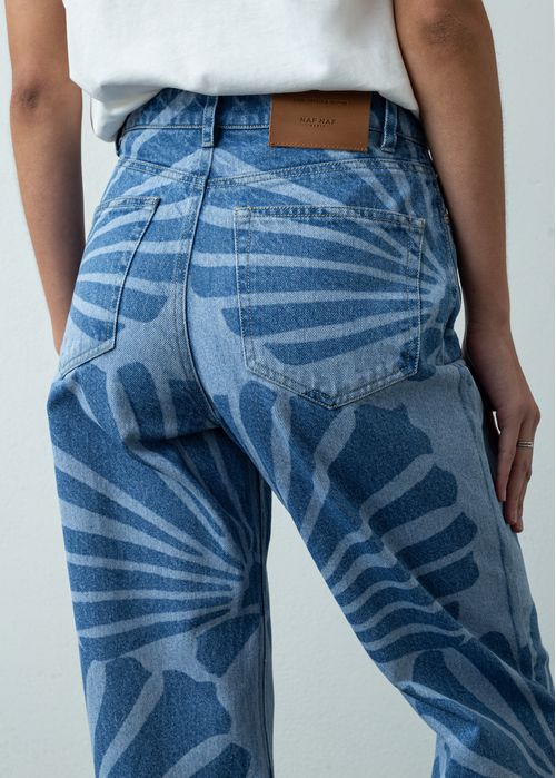 Jean Mom fit tiro súper alto estampado