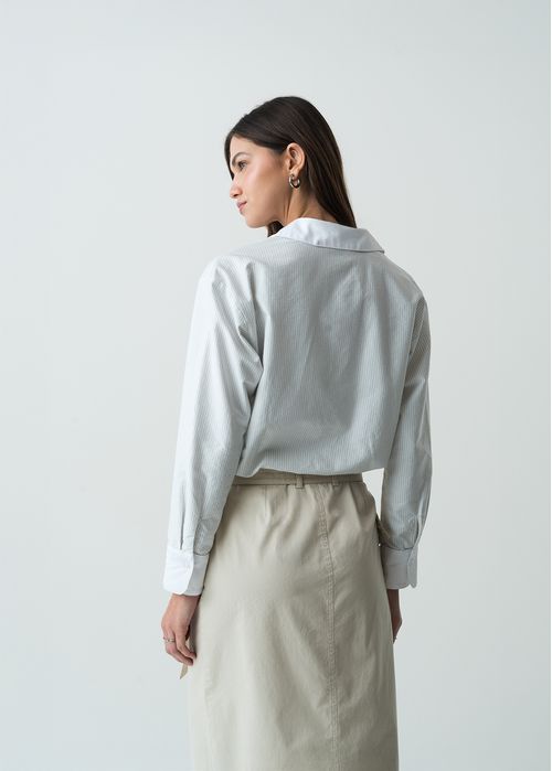 Camisa manga larga con diseño a rayas