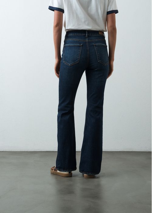 Jean Flare tiro alto tono medio
