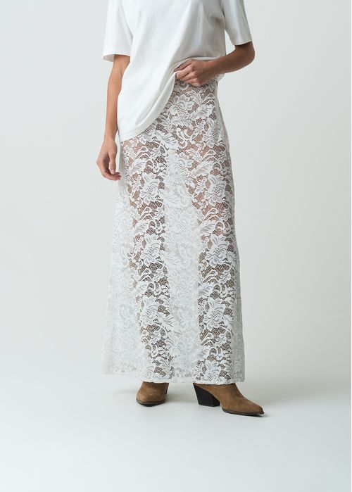 Falda larga con transparencia