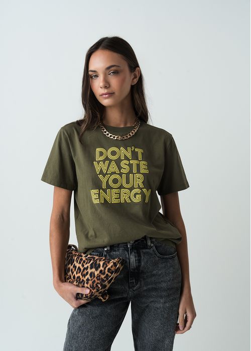 Camiseta manga corta estampada en frente