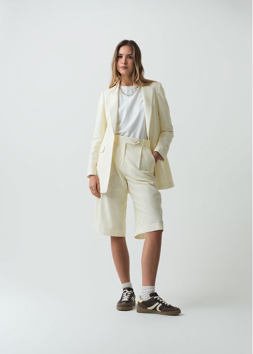 Bermuda larga tipo lino