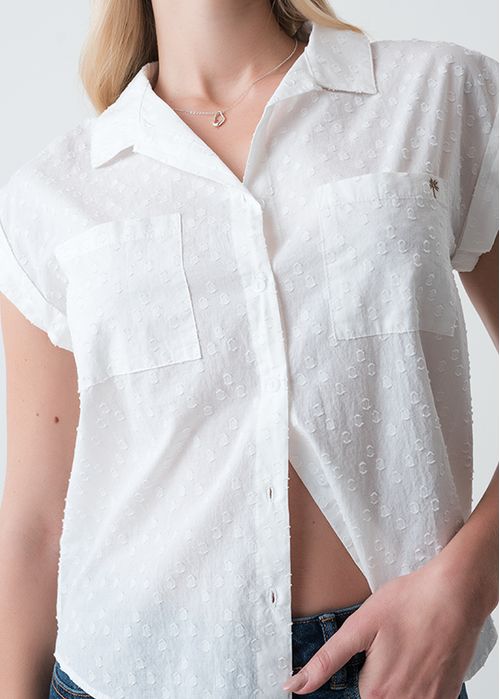 Camisa manga corta de tela con textura