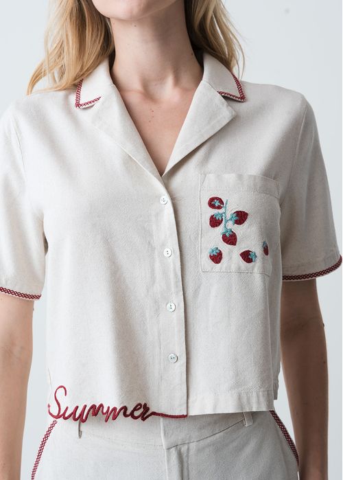 Camisa manga corta con detalles bordados