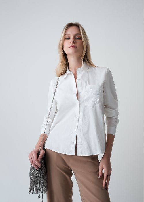 Camisa manga larga con detalles bordados