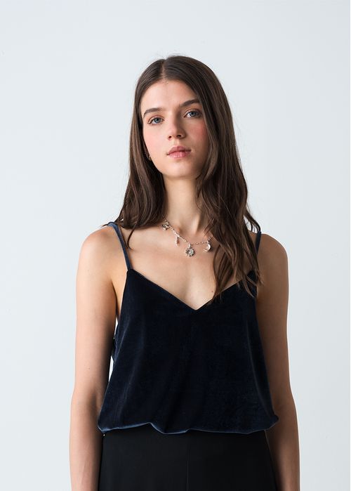 Camisa con escote en V