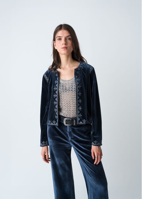 Chaqueta con detalles bordados