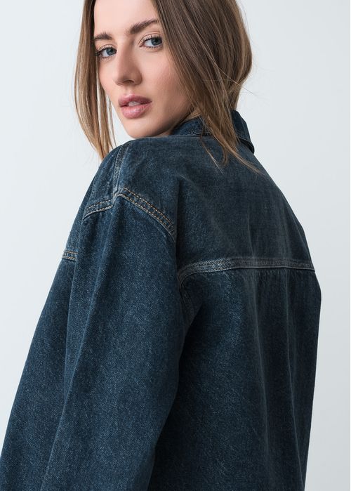 Chaqueta en denim con apliques