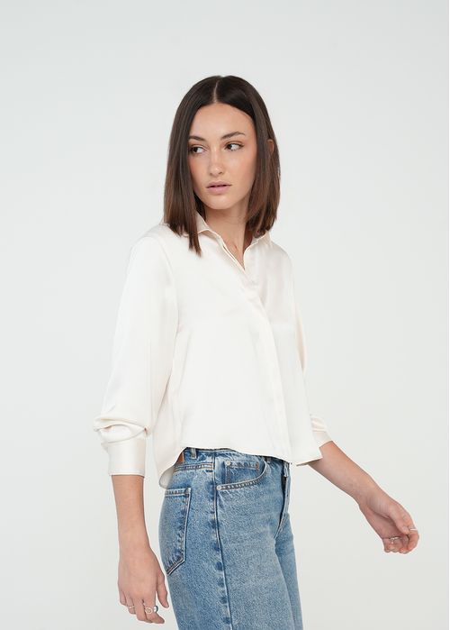 Camisa clásica en satín