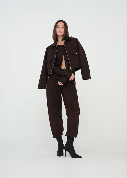 Chaqueta con detalles dorados