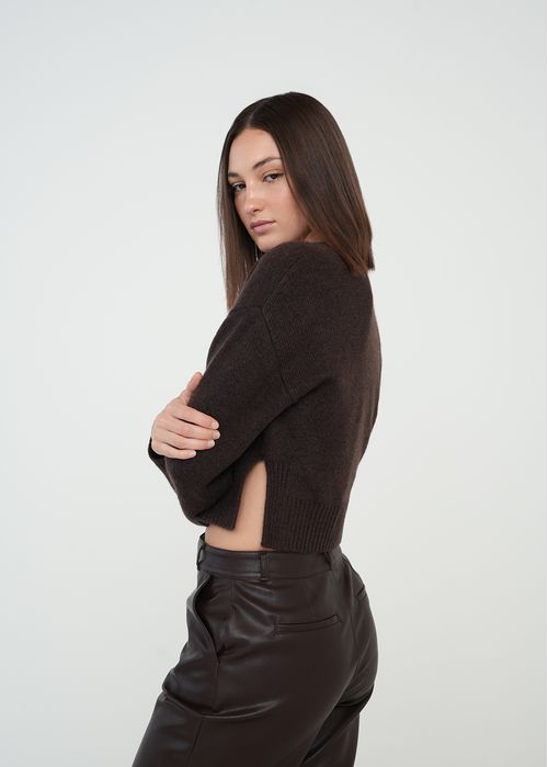 Buzo tejido con abertura