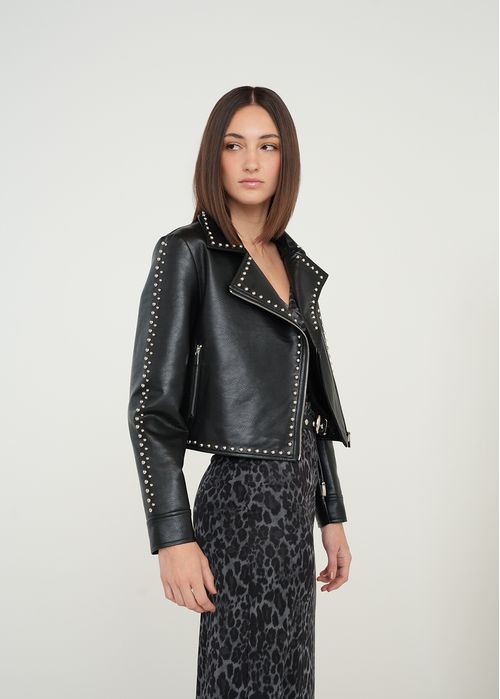 Chaqueta efecto cuero con taches