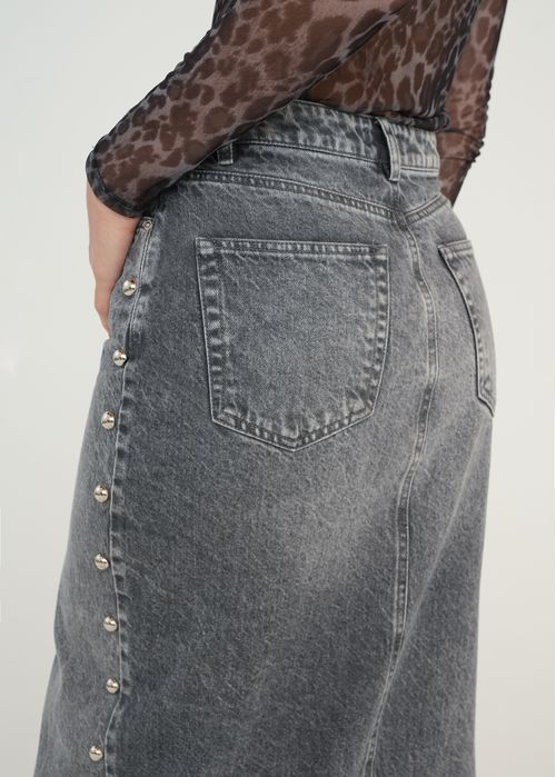 Falda larga con taches