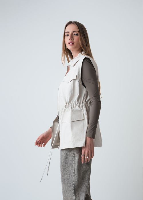 Chaleco largo con cordón