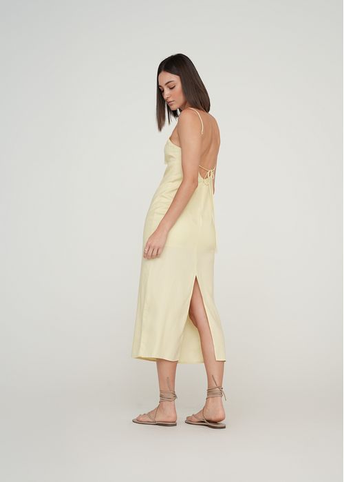 Vestido midi con escote