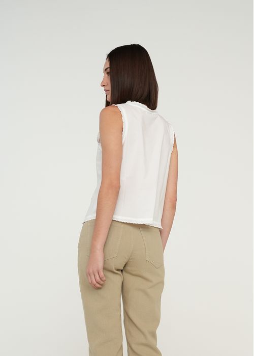 Camisa con escote para anudar