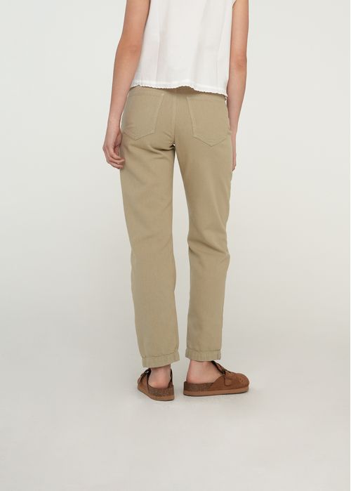 Pantalón Straight con parches