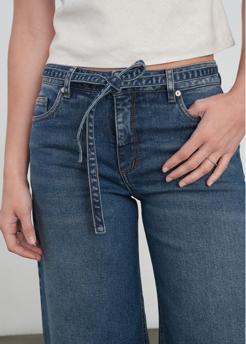 Jean Wide Leg con cinturón