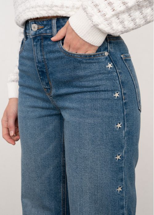 Jean Straight con estrellas